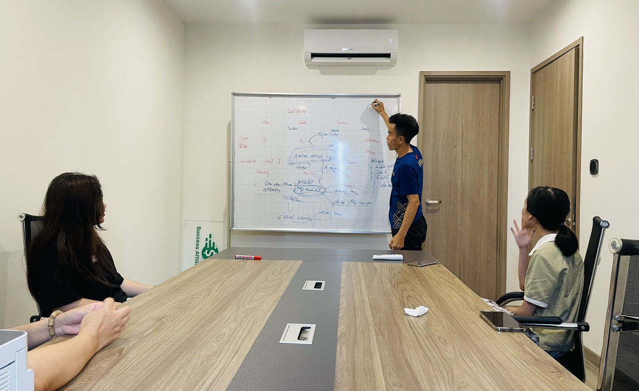 Hoạt động nội bộ 3