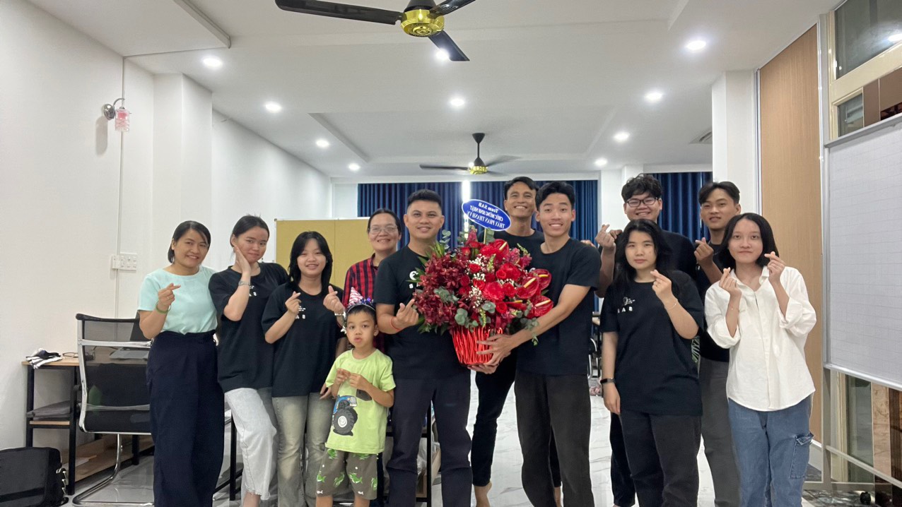 Hoạt động nội bộ 4